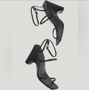 Nwt! Jaggar the label  woven leather wedge sandals black